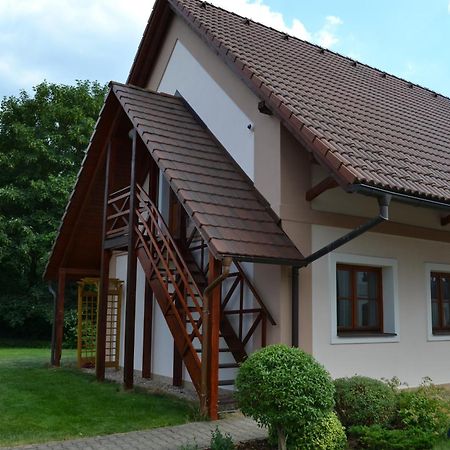 Penzion Nad Oborou Hradec Králové Kültér fotó