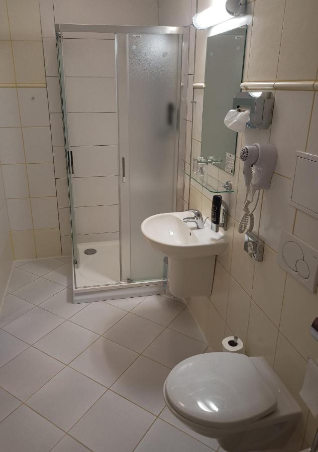 Penzion Nad Oborou Hradec Králové Kültér fotó