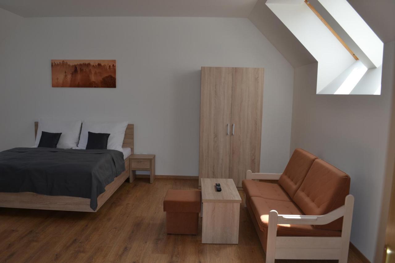 Penzion Nad Oborou Hradec Králové Kültér fotó