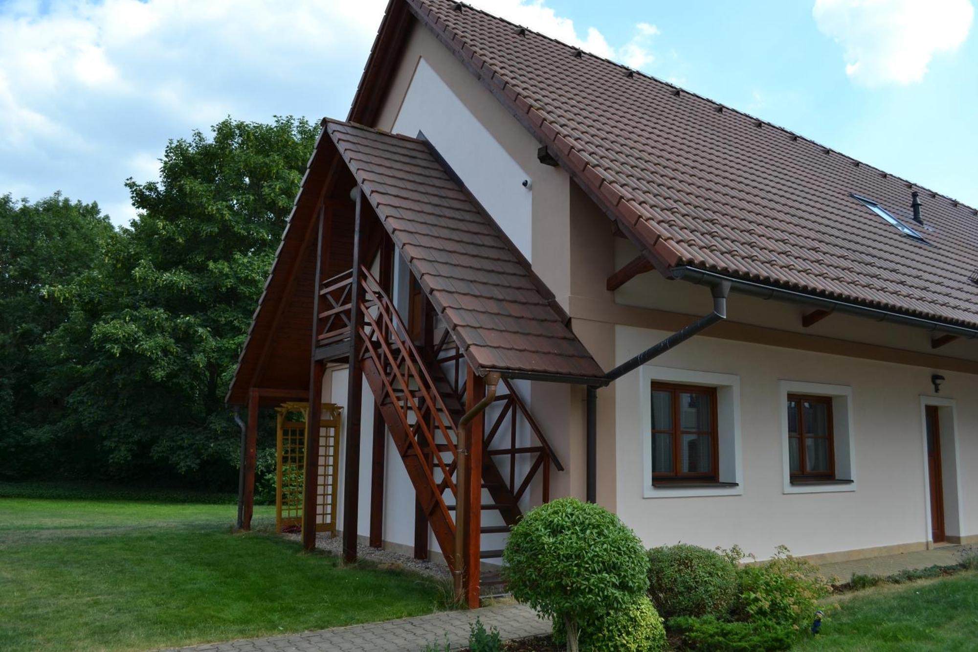 Penzion Nad Oborou Hradec Králové Kültér fotó
