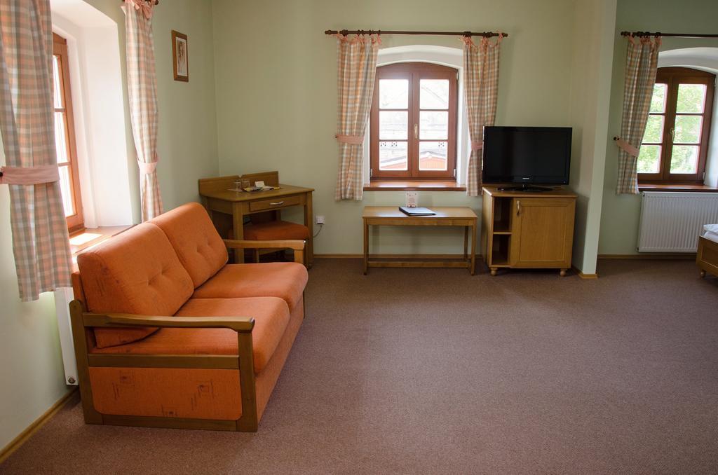Penzion Nad Oborou Hradec Králové Kültér fotó