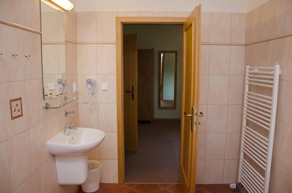 Penzion Nad Oborou Hradec Králové Kültér fotó