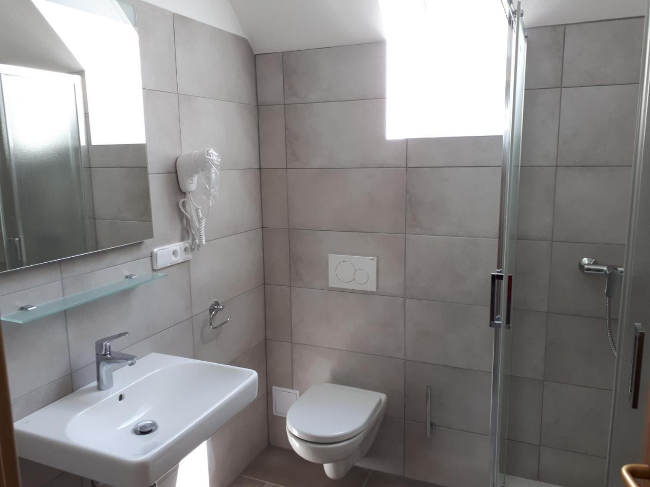 Penzion Nad Oborou Hradec Králové Kültér fotó