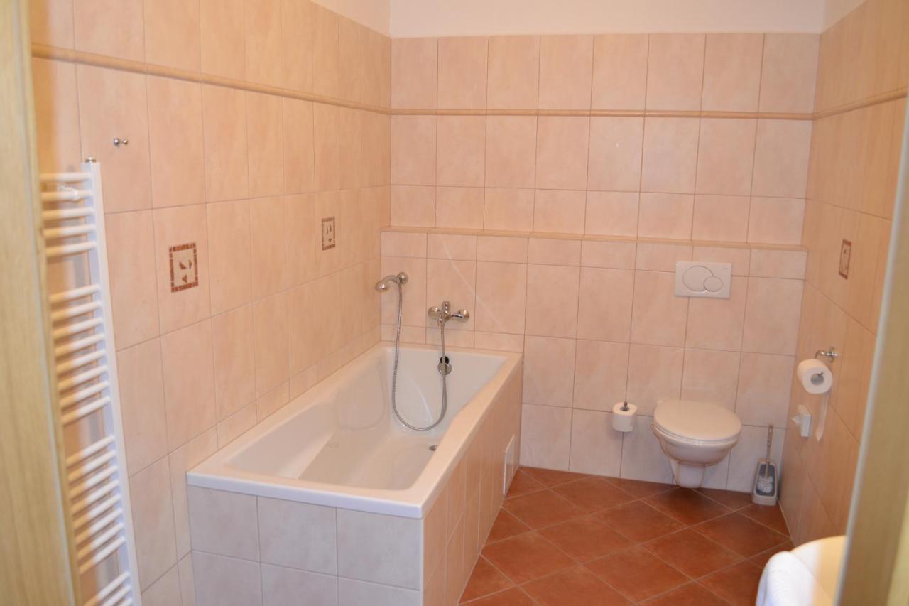 Penzion Nad Oborou Hradec Králové Szoba fotó